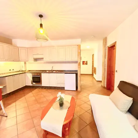 Casa Cecilia, Wifi , Balkon , Nah Am Apartment Guia de Isora (Tenerife)